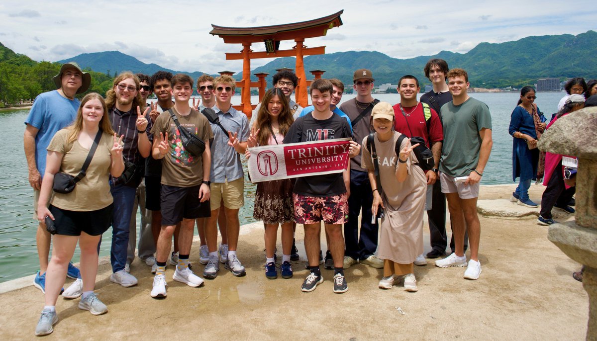 Trinity_U's tweet image. This summer, Tigers in the Trinity in Japan program spent six weeks learning about the country’s society, business economy, politics, and traditions. This annual faculty-led trip gives students the chance to earn class credit while immersing themselves in Japanese culture.