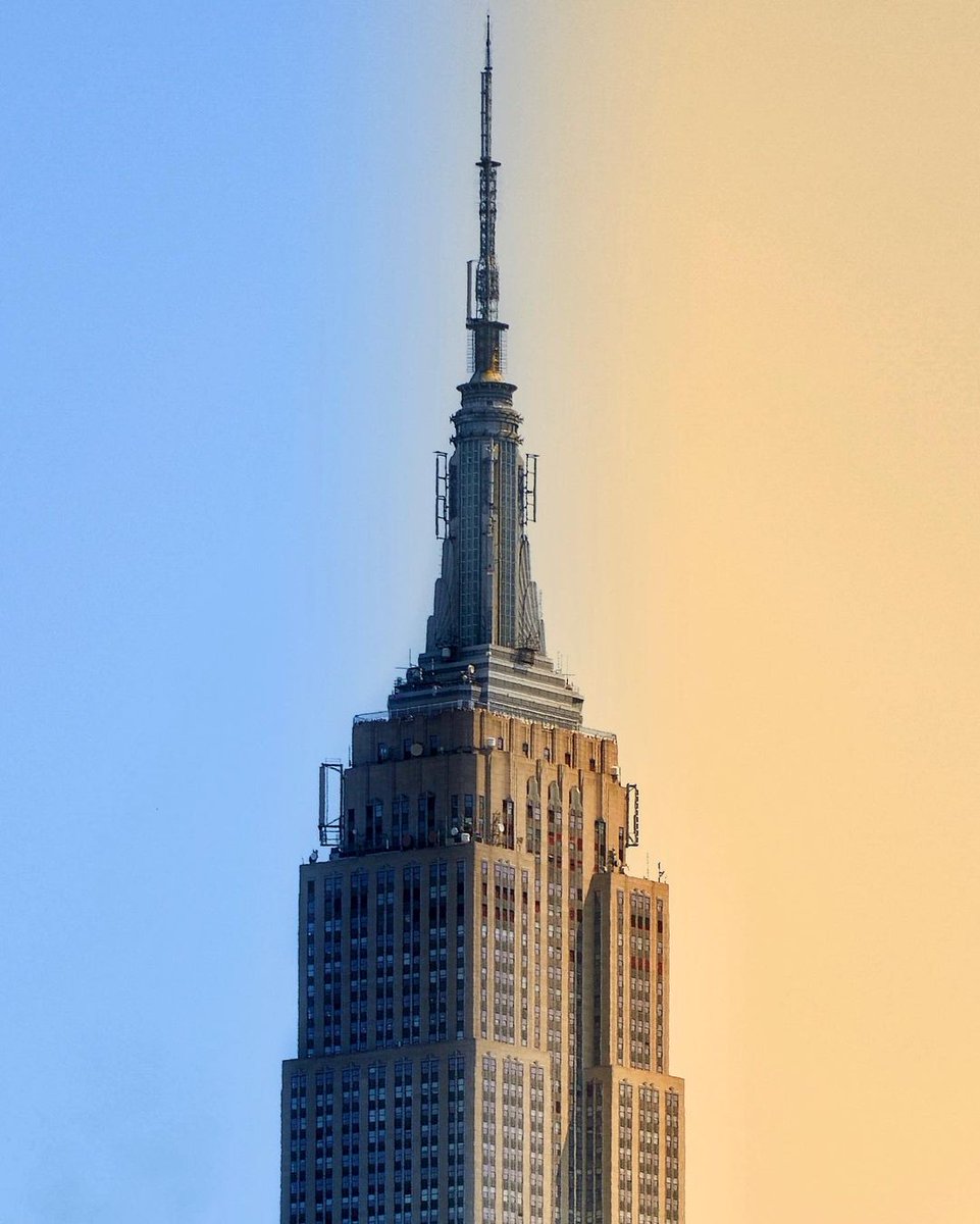 EmpireStateBldg's tweet image. Visit ESB at any time!
The new flex ticket allows you to select your preferred date and enjoy the flexibility to arrive anytime that day. Get tickets here: esbo.nyc/flexticket
馃摲: mel_smarchitect/IG