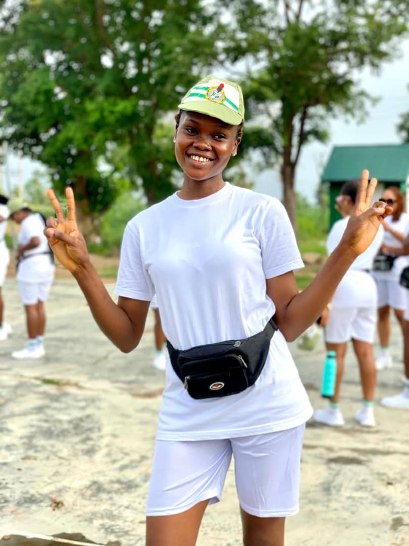 Loveife100's tweet image. Hello, I&apos;m Ifeoluwa.
A product designer with a love for clean UI and smooth UX.✨
I design apps and websites people love to use. 😊
#uidesigner