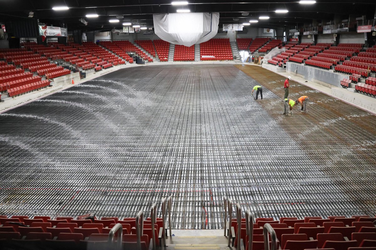 AttackOHL's tweet image. Here's another update of the rink as construction continues at the #bayshorearena!🐻
#AlwaysAttack | #owensoundattack