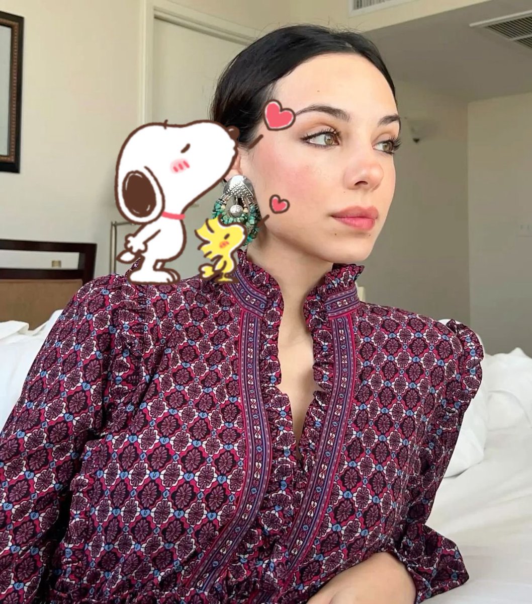 snoopyfiona's tweet photo. She deserves all the affectionate kisses in the world 🤏🏻😚 https://t.co/5GscZjPBco