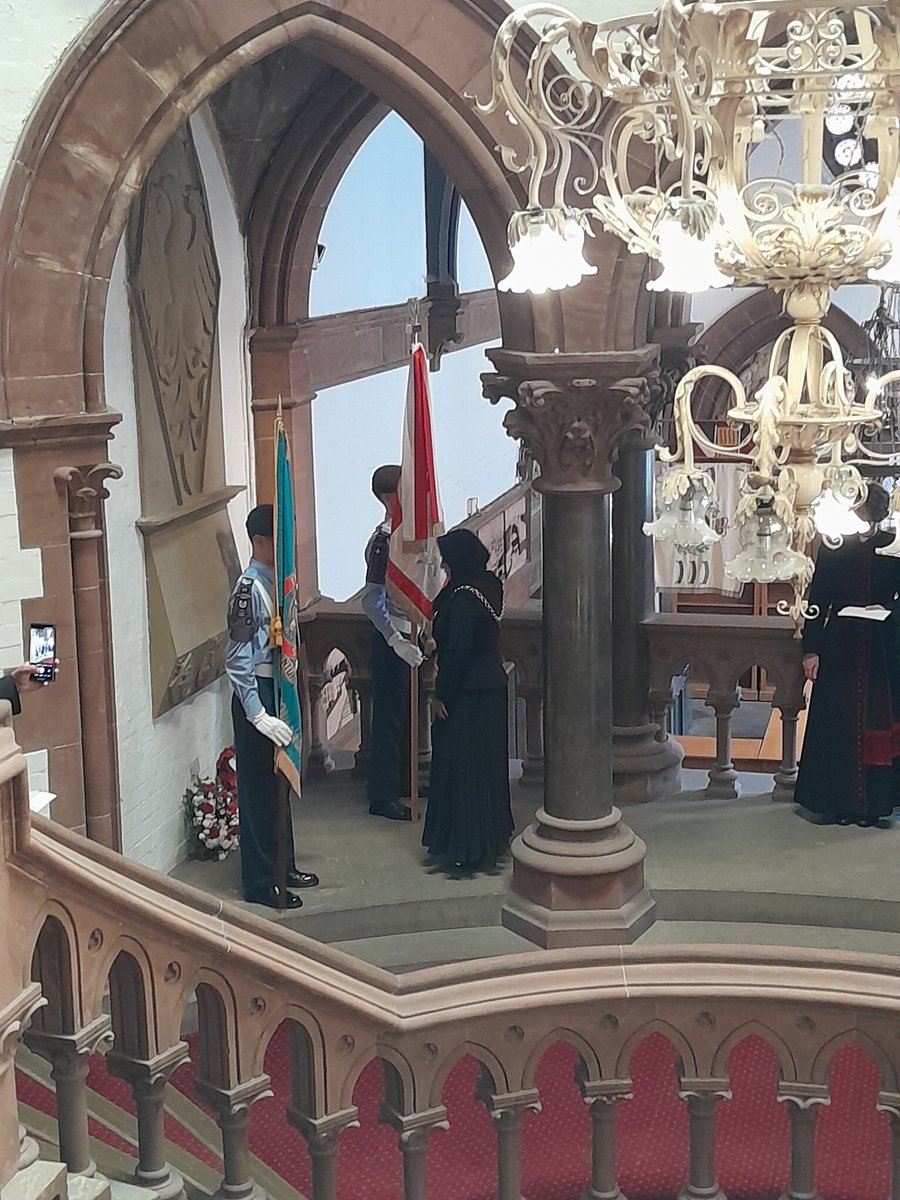 MayorChester's tweet image. On 19 July, I attended the wreath-laying ceremony marking the 81st Anniversary of the Polish Air Force Memorial Plaque at Chester Town Hall 🇵🇱🇬🇧
A proud moment for the City of Chester, honouring shared history and sacrifice.
#ChesterRemembers #PolishAirForce #TownHallChester