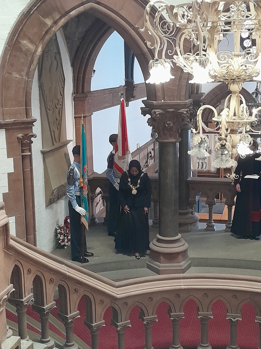 MayorChester's tweet image. On 19 July, I attended the wreath-laying ceremony marking the 81st Anniversary of the Polish Air Force Memorial Plaque at Chester Town Hall 🇵🇱🇬🇧
A proud moment for the City of Chester, honouring shared history and sacrifice.
#ChesterRemembers #PolishAirForce #TownHallChester
