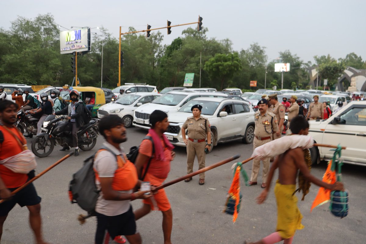 POLICE COMMISSIONERATE GAUTAM BUDDH NAGAR (@noidapolice) on Twitter photo .<a href="/CP_Noida/">CP Noida</a> के निर्देशन में <a href="/jtcpnoida/">Jt.CP L&O NOIDA</a> द्वारा <a href="/DCP_Noida/">DCP_Noida</a>, <a href="/ADCPNoida/">Additional DCP Noida</a> व ADCP म0सु0 के साथ यातायात व्यवस्था, काँवड़ शिविर/मार्ग सुरक्षा व अन्य प्रबंधन का प्रभावी क्रियान्वय सुनिश्चित किया जा रहा है। .<a href="/CP_Noida/">CP Noida</a> के निर्देशन में <a href="/jtcpnoida/">Jt.CP L&O NOIDA</a> द्वारा <a href="/DCP_Noida/">DCP_Noida</a>, <a href="/ADCPNoida/">Additional DCP Noida</a> व ADCP म0सु0 के साथ यातायात व्यवस्था, काँवड़ शिविर/मार्ग सुरक्षा व अन्य प्रबंधन का प्रभावी क्रियान्वय सुनिश्चित किया जा रहा है।