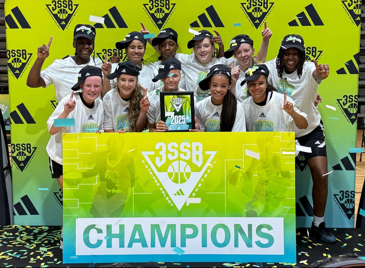 Della 15u SSB team is bringing home the trophy. I lost count of how many 3’s we hit. KK had 3 of them. Girls shot the lights out, and beat a great team in Always 100. Way to go, Della!!!! Champs!!!