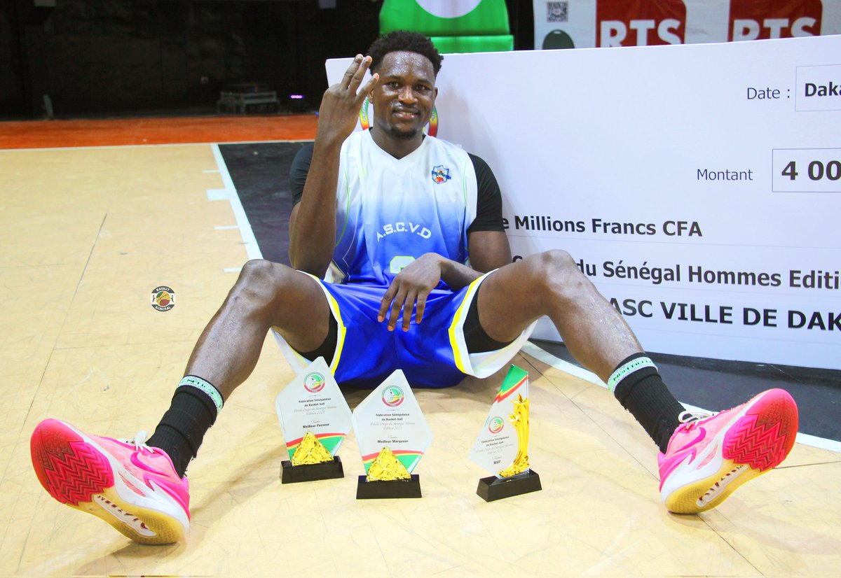 Basket_Senegal's tweet image. #CoupeduSenegal : MVP, Meilleur Marqueur et Meilleur Passeur de la finale... la belle soirée de @sdf_winner ✨💯
🔶 18 Points
🔶 10 Rebonds
🔶 6 Passes décisives
🔶 3 Interceptions
🔶 +16 d'évaluation
#basketsenegal #ascvd