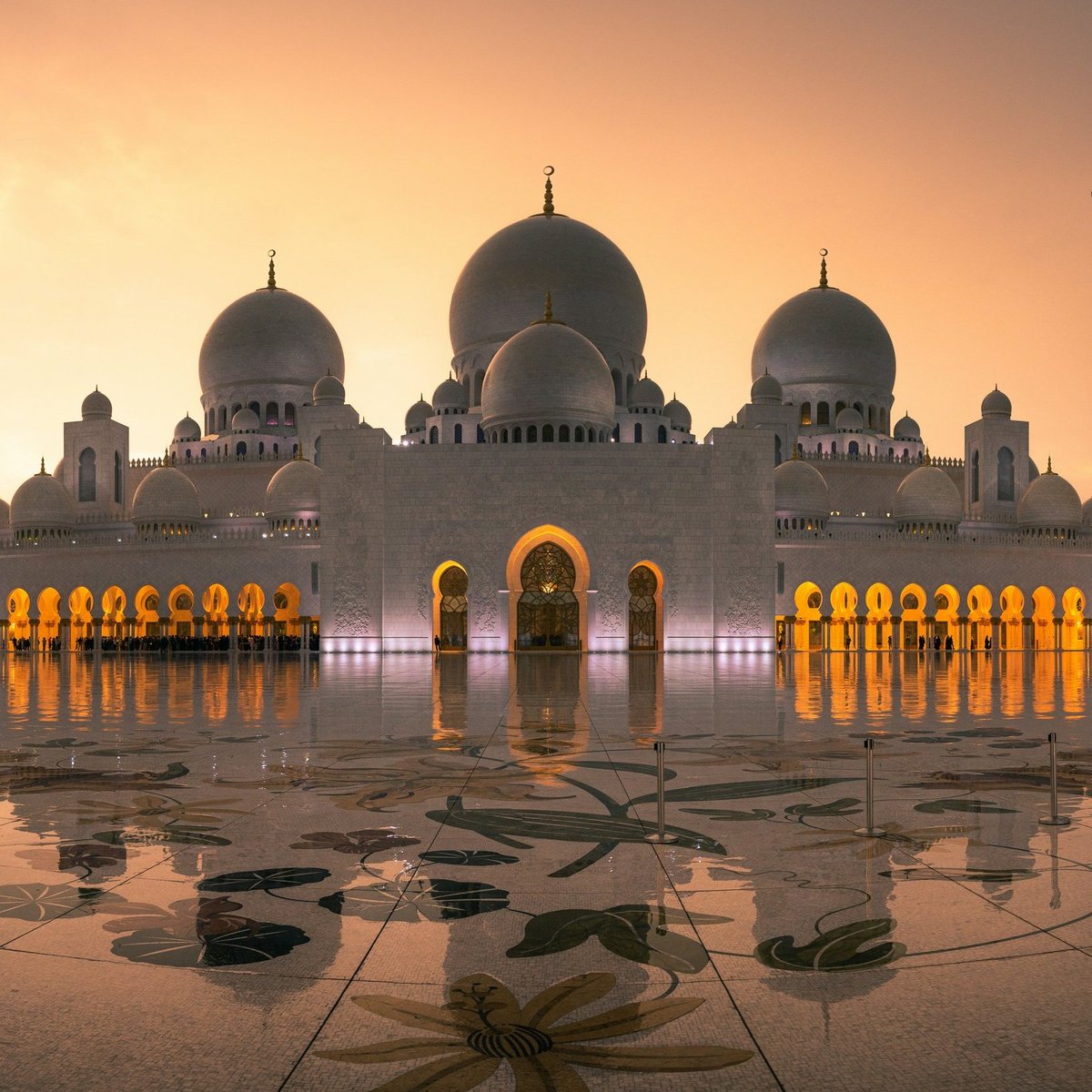 GlobeEyeNews's tweet image. Abu Dhabi has been named the world’s safest city for the 9th time.