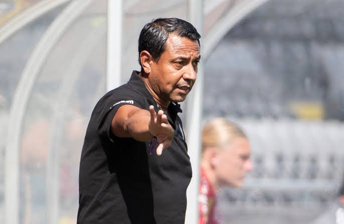TheRealPFF's tweet image. Under President Mohsen Gilani’s leadership, PFF proudly welcomes Nolberto Solano 🇵🇪 as Head Coach of Pakistan U23 with a pathway to the senior team! 🟢⚽️
A true legend with EPL, World Cup & Copa América pedigree it’s a new era for Pakistan football. #WelcomeSolano