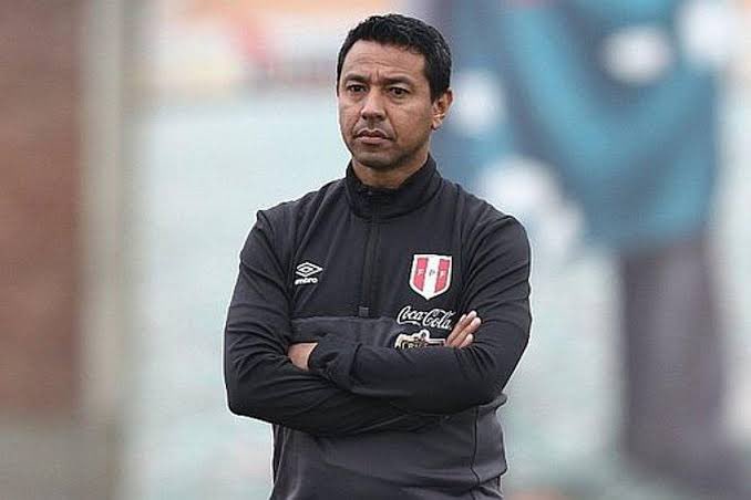 TheRealPFF's tweet image. Under President Mohsen Gilani’s leadership, PFF proudly welcomes Nolberto Solano 🇵🇪 as Head Coach of Pakistan U23 with a pathway to the senior team! 🟢⚽️
A true legend with EPL, World Cup & Copa América pedigree it’s a new era for Pakistan football. #WelcomeSolano