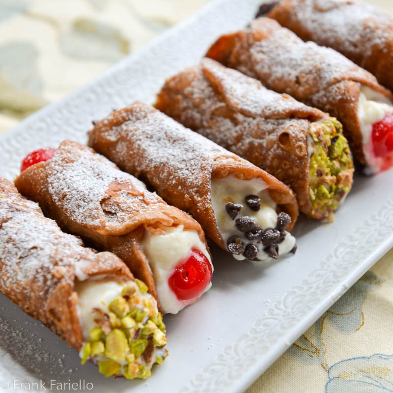 kearns_neil's tweet image. #SweetTreatsInASongOrMovie
Things Canoli get better