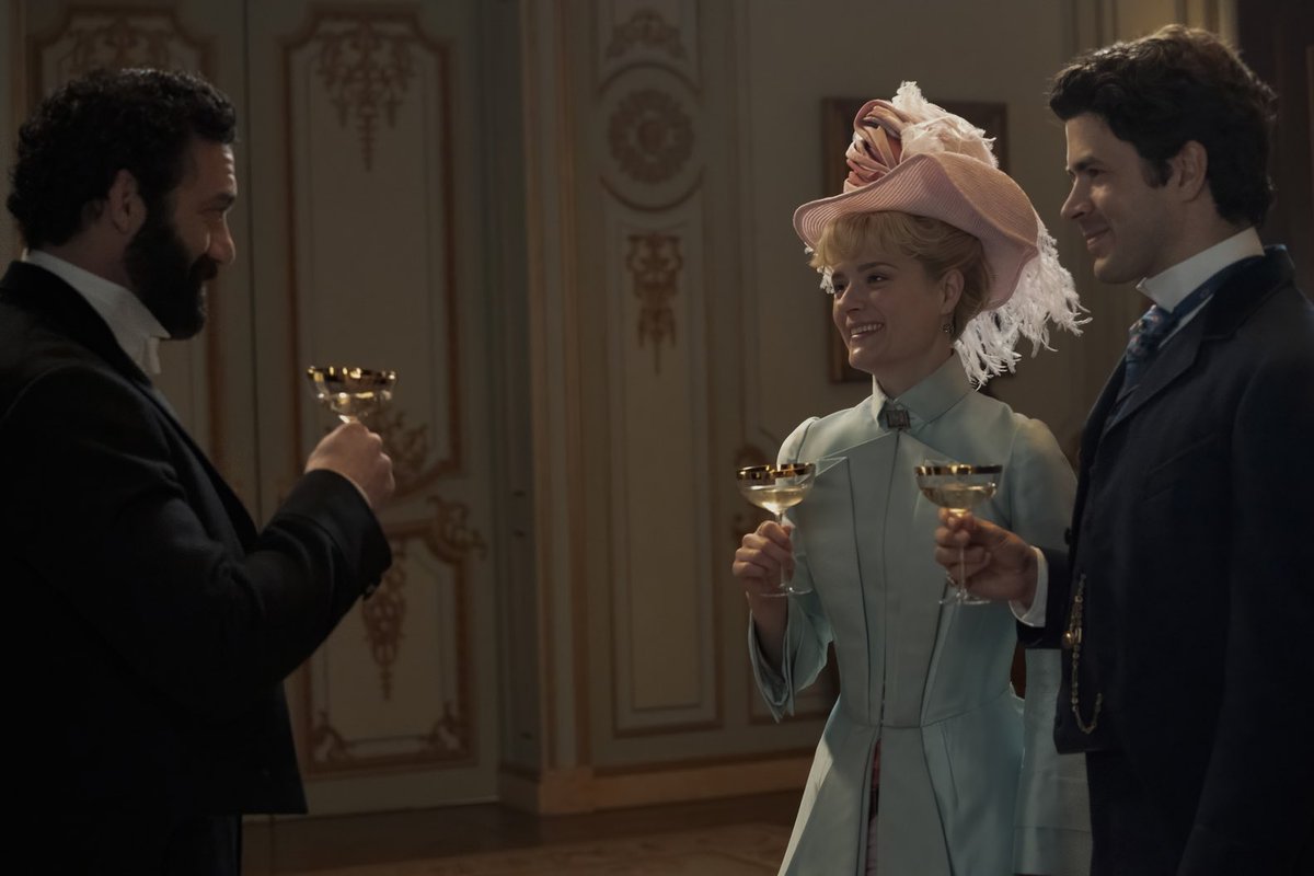 berthasghost's tweet image. Showing up to the Larry/Marian shipper contest but this is your competition #TheGildedAge