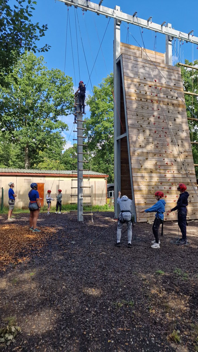 Activities are in full swing at Bushy Wood this morning. A beautiful day for some adventures!