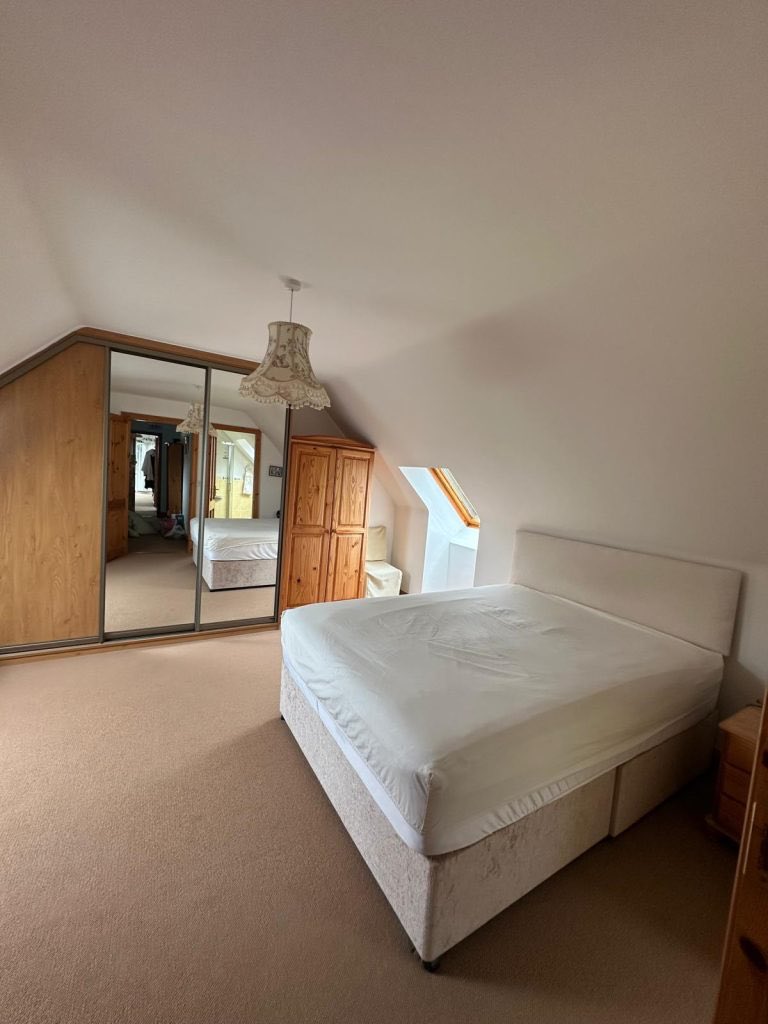 THEHomeshareIE's tweet image. 🚨 Opportunity Alert: Female Sharer Only! 🚨
🏡 Looking for a peaceful, affordable home in beautiful East Cork?
Here's your chance! Share a spacious rural house just 1km from Killeagh with an independent older lady seeking friendly company and the reassurance of not living…