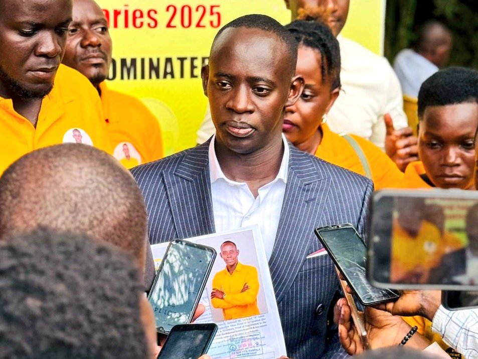 RamathanLk's tweet image. Sam Begira for Central Region Youth MP 2026!
Unite with us for a brighter future! Together, we can empower youth and drive exceptional development.
📢 Vote for Change with Sam Begira!
🌟 Better Together!
#SamBegira2026 #YouthMP #CentralRegion #BetterTogether #Vote2026
