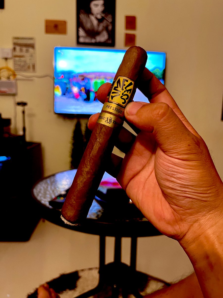 Ferio Tego
Time Less
Prestige

やはり温度まで管理するの大事やな...

#cigars
#葉巻