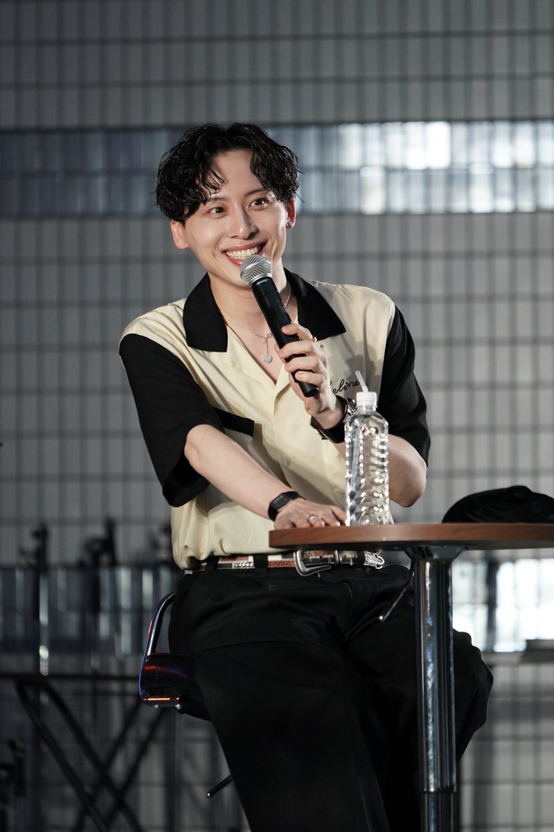 dive813's tweet image. #SKYHI
DIVE TO THE NEW WORLD⚡️
@SkyHidaka

今週はINSPIRE TOKYO 2025で行われた公開収録の模様をお届け！🎙️

 ゲストは #Da_iCE #工藤大輝 さん✨
@Da_iCE_TAIKI

20年来の付き合いである二人。
共に歩んできた音楽シーンの道のりや
抱えてきた思いについてDIVEしていきます！

#dive813 #jwave