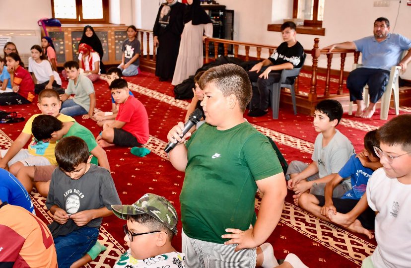 Yaz Kuran Kurslarına Ziyaret

İlçemizde yaz döneminde eğitim veren Ulugöz Mahalle Camii, Burunucu Mahalle Camii ve Taşucu Mahalle Reşadiye Camii’nde düzenlenen yaz Kuran kursları ziyaret edildi.

Kurslarda eğitim gören öğrencilerle sohbet edilerek derslere katılım sağlandı.