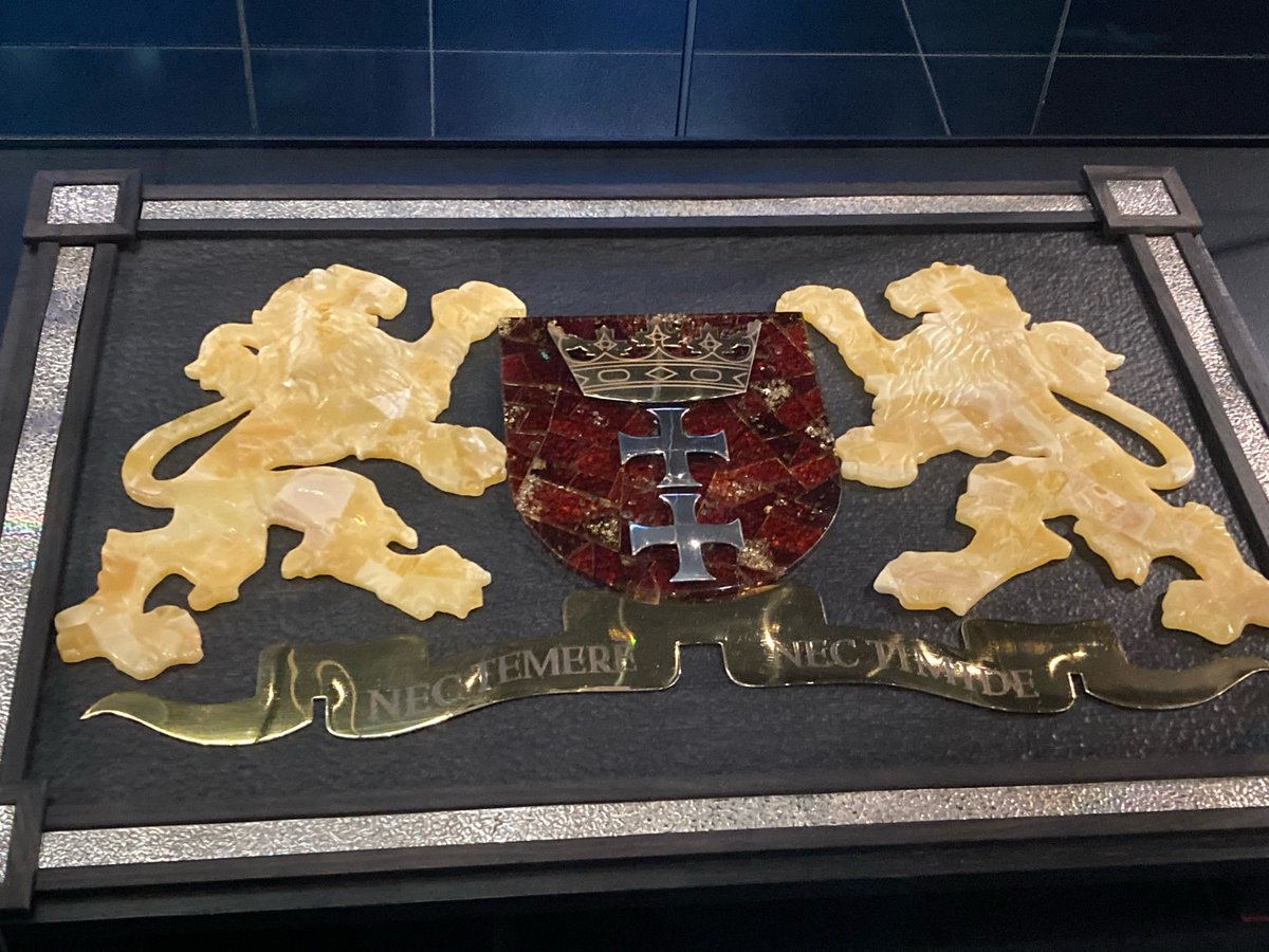 Polska's tweet image. 🟠 Magiczny @gdansk oczami uczestników #PolandBusinessAdventure. Muzeum II Wojny Światowej i Muzeum Bursztynu – miejsca, które poruszyły, skłoniły do refleksji i… połączyły z Polską. 🇵🇱⚓⛓️💥
#DWPPG #MSZ #PAIH #Gdańsk #Polskajestpiękna #Polskanaweekend