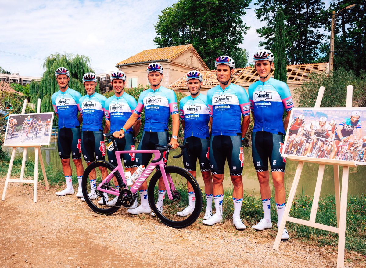 AlpecinDCK's tweet image. 💙🩷 Alpecin-Deceuninck is honoured to announce the fifth edition of its Merci Poupou campaign, taking place during the 2025 @LeTour.
This year’s edition holds particular significance as it marks both the five-year anniversary of the Merci Poupou foundation and the 60th…