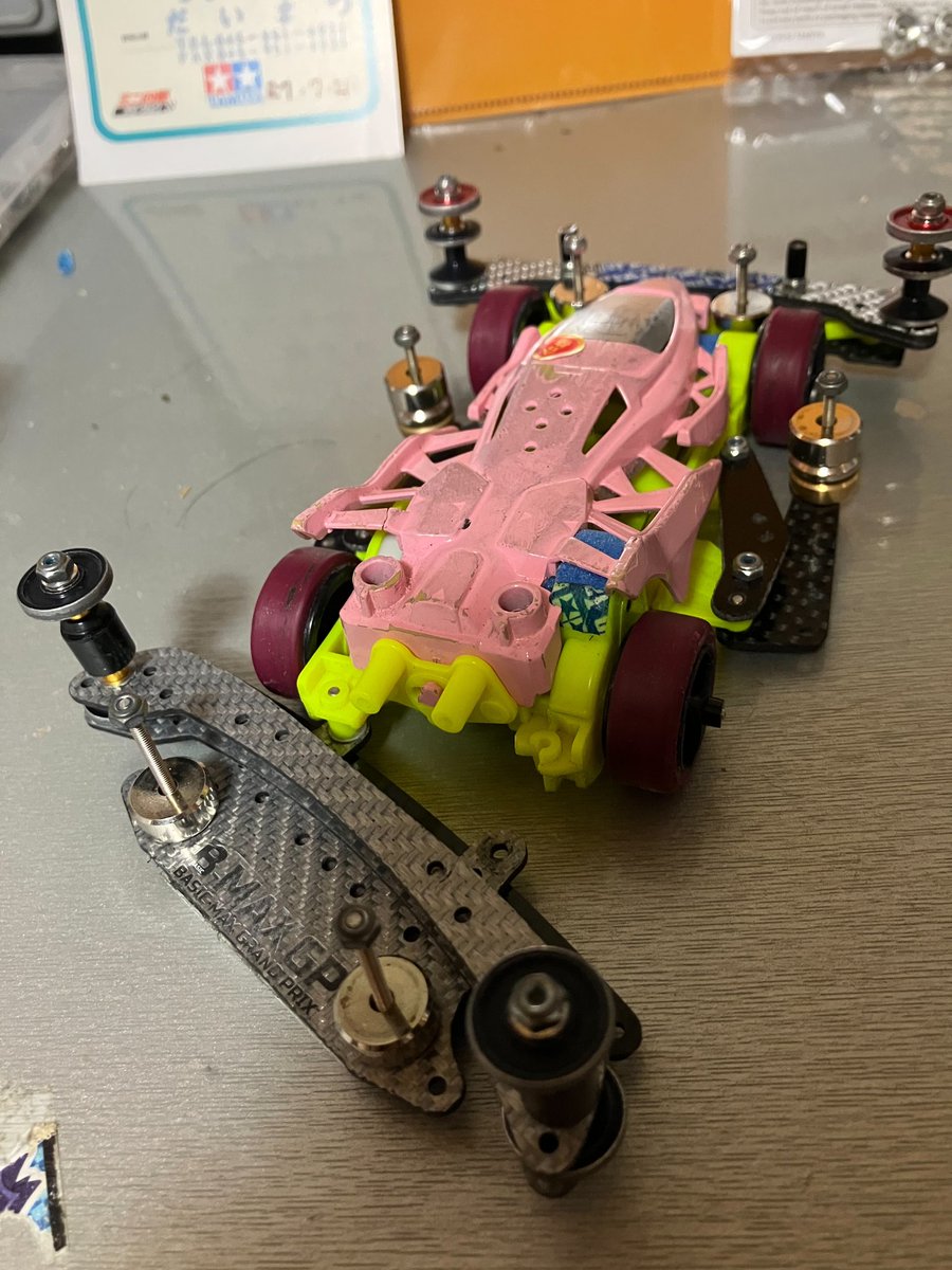 furusaw81330377's tweet image. 調子にのってレース後SD 満充ブッパーしたらトドメを刺してしまった💦ヒビ入ってたのは分かっていたが🤣消耗品😂