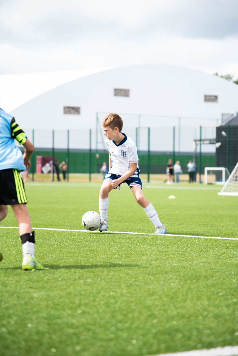 AVFCFoundation's tweet image. It’s day one of our summer soccer schools ☀️😎
For the next six weeks, we’ve got camps in the following locations:
📍 Aston
📍 Harborne
📍 Sutton Coldfield
📍 Solihull
📍 Burntwood
Book now: tickets.avfc.co.uk/en-GB/categori…