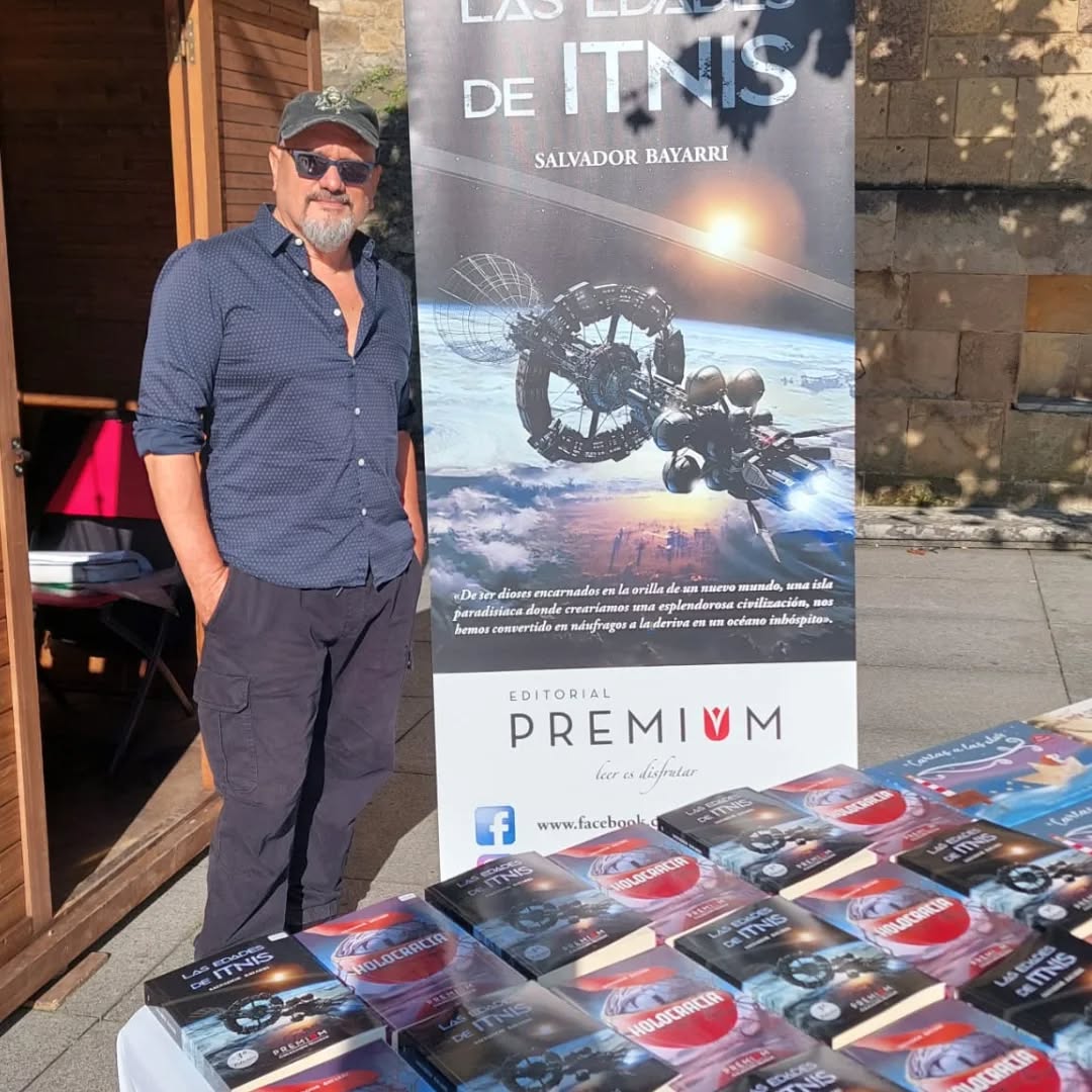 La novela de Salvador Bayarri triunfando en el CELSIUS. Tuve el placer de hacerle la portada hace unos años. Un estatorreactor Bussard.