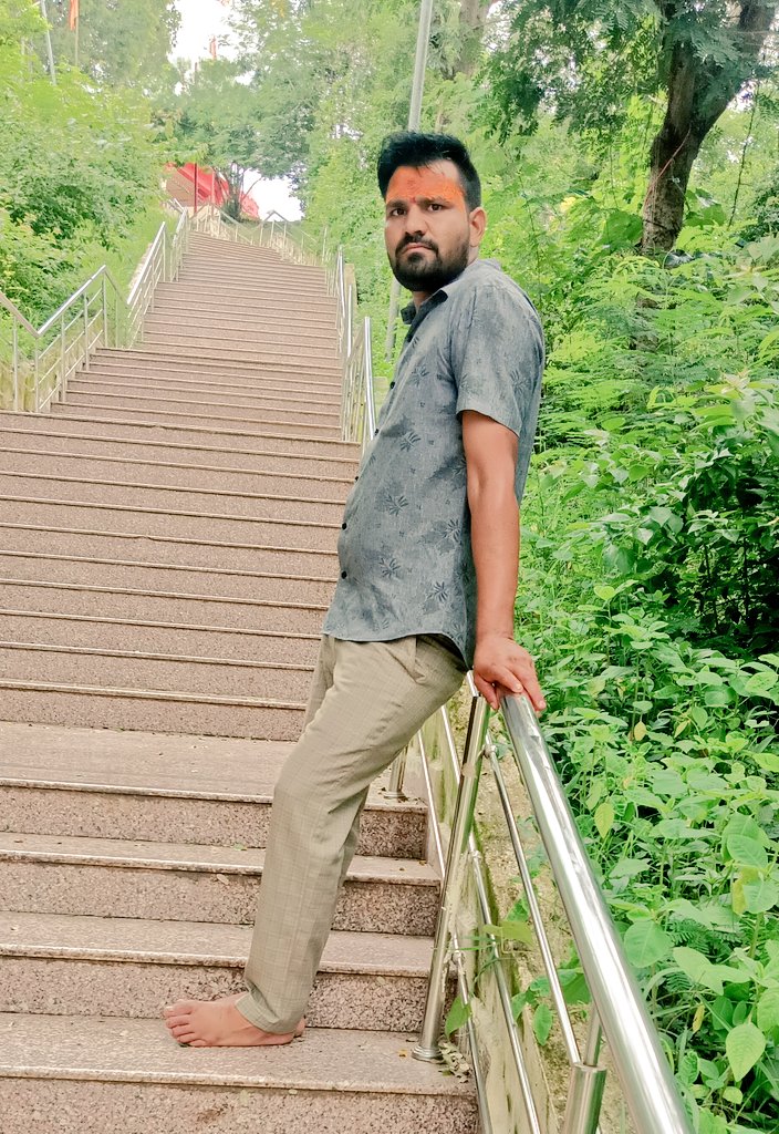 DangiSatendra's tweet photo. श्रावण मास के पवित्र द्वितीय सोमवार को जगत जननी मां महामाई जी ( सिरोंज)पहुंचकर दर्शन करने का सौभाग्य प्राप्त।। https://t.co/zqO4igDCdF