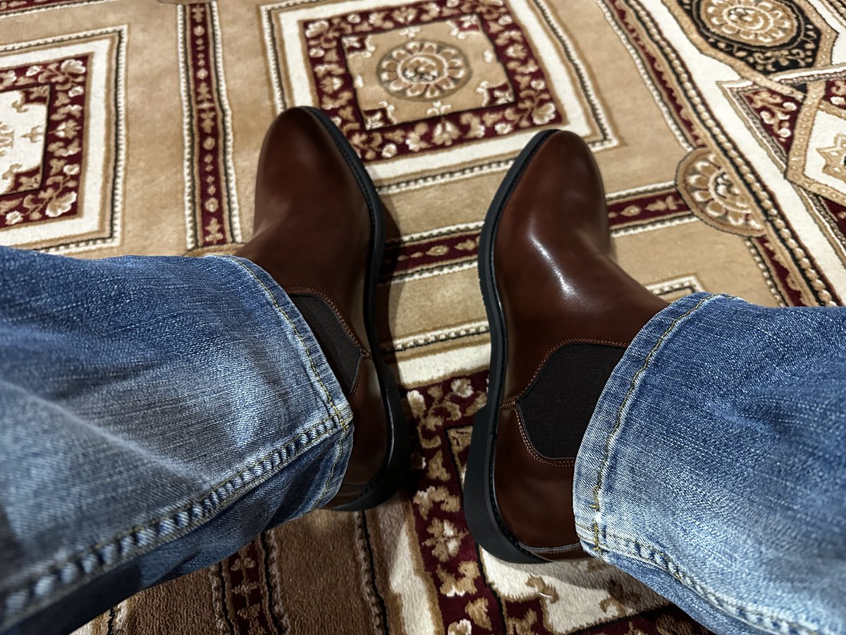 Dah Mahiaddin cirit bangsat, takkan kita nak sokong? Kekuatan kerajaan hari ini adalah dengan adanya Din Cirit sebagai kepala PN. Masih tak faham ke wahai peminta sedekah Tin Milo? 

Nak lukis ke?