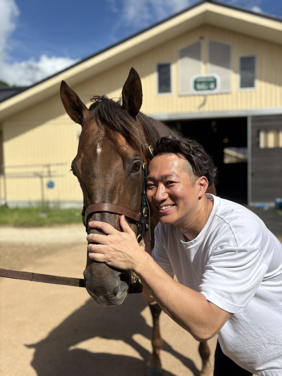 Levezza_Don's tweet image. donfrankie

ドンちゃん🐴
やっぱりオーナーだよね😊

#ドンフランキー