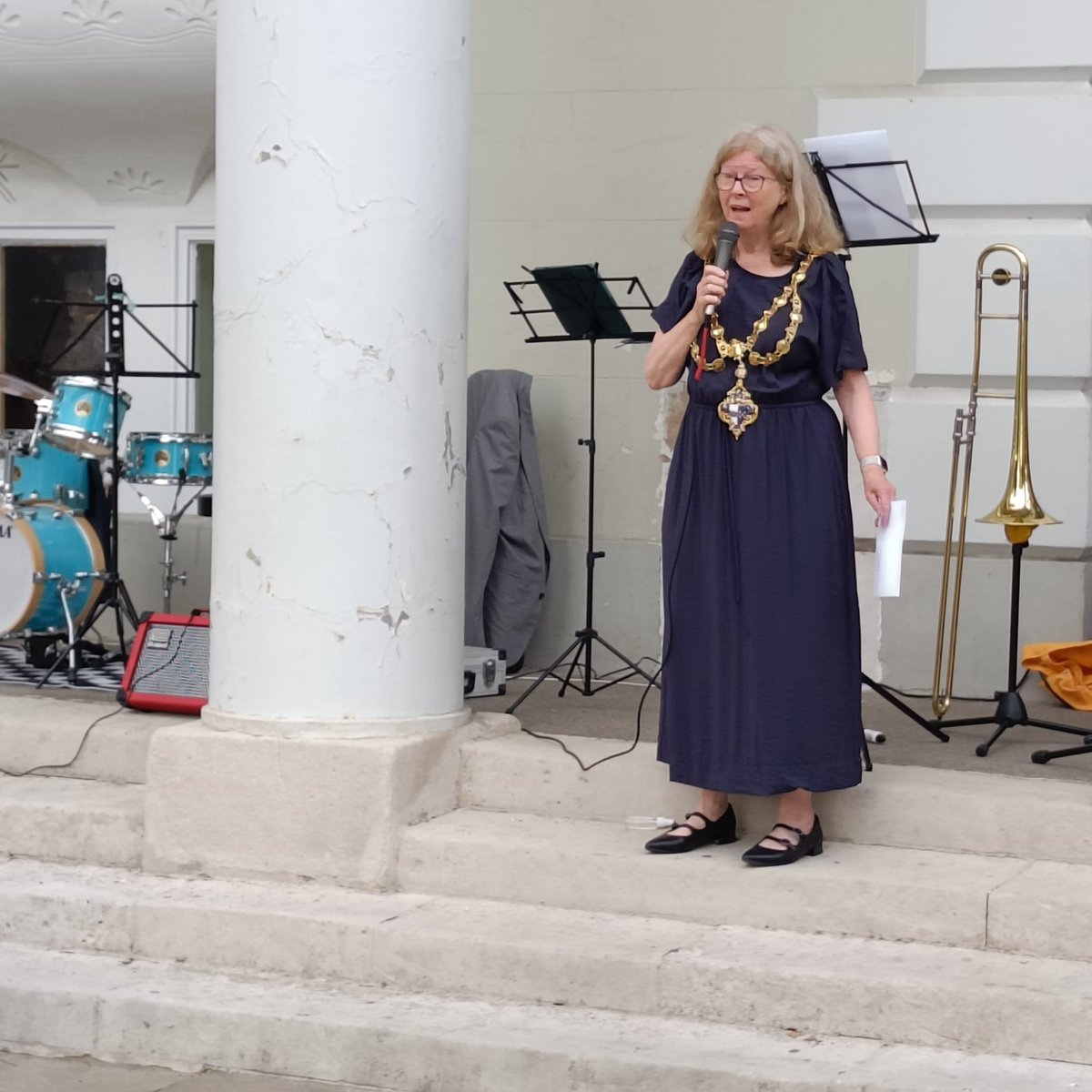 WandsworthMayor's tweet image. The Deputy Mayor attended the summer party of The Battersea Society in the grounds of St Mary's Church, meeting residents who have a shared interest in protecting the past, engaging in the present and helping shape a better future for Battersea.