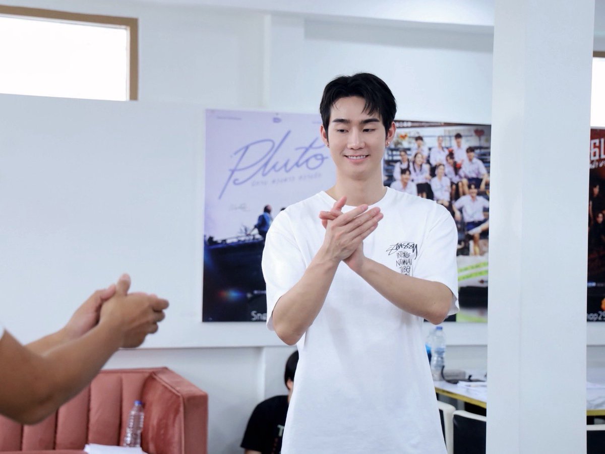 MelodyOfSecrets's tweet image. สืบกันเก่งมาก
🙄
ผมนี่
ปรบมือให้ทุกคนเลย
@fforcejs
#MelodyOfSecrets
#gmmtv