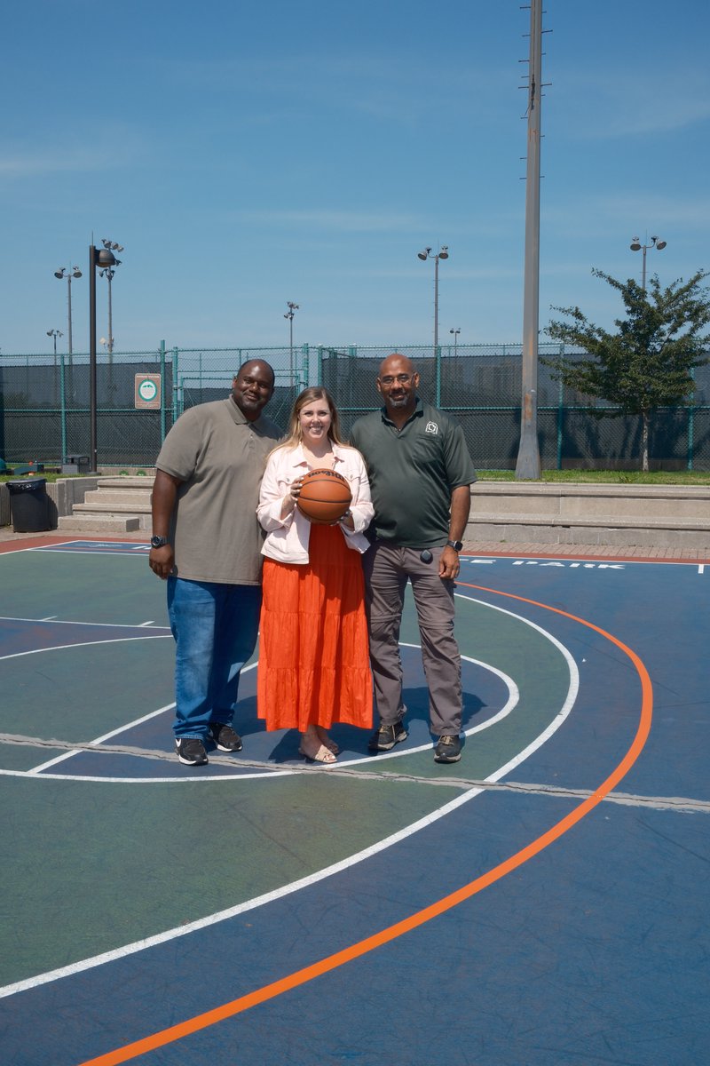 NYstateparks's tweet image. Dreaming hoop dreams after the WNBA All-Star Weekend? Get in on the action with the Line 'Em Up campaign. See their official 3-point line at Riverbank, Gantry Plaza and Roberto Clemente State Parks in New York Liberty country and nationwide. Come out and get some buckets!