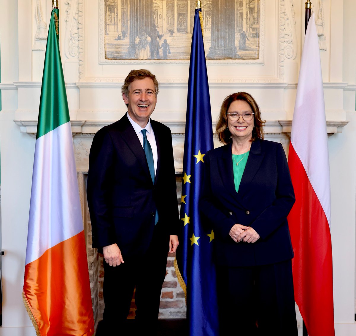 OireachtasNews's tweet image. In April, Cathaoirleach of Seanad Éireann, Senator Mark Daly, met with Ms Małgorzata Kidawa-Błońska, Marshal of the Senate of the Republic of Poland, where she also signed the Distinguished Visitors’ book. #SeeForYourself
Photos: bit.ly/42Eqs8N