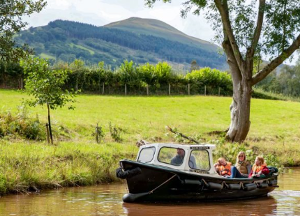 School’s out for summer! (At least here in Wales 😂)

Looking for family-friendly fun? Hop aboard a Beacon Park Day Boat for a day on the Monmouthshire &amp; Brecon Canal!

🛶 Canoes, rowboats &amp; more
🐾 Pet-friendly
🌿 Stunning scenery

👉 beaconparkdayboats.co.uk