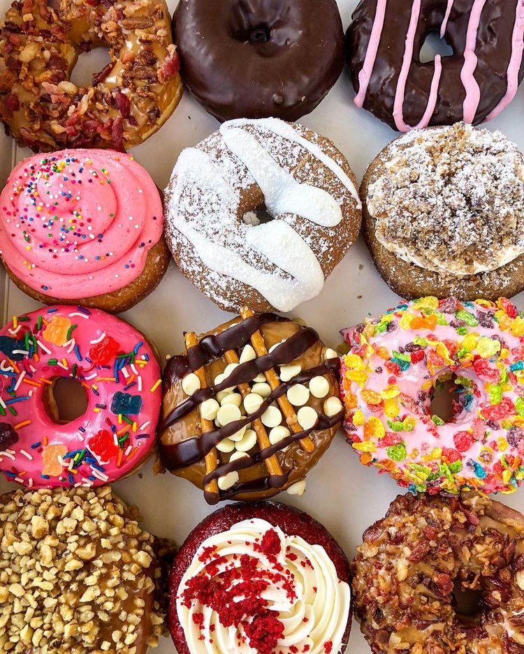 carolcoppie's tweet image. Good Monday morning! It’s time to make the Donuts!☕️🍩