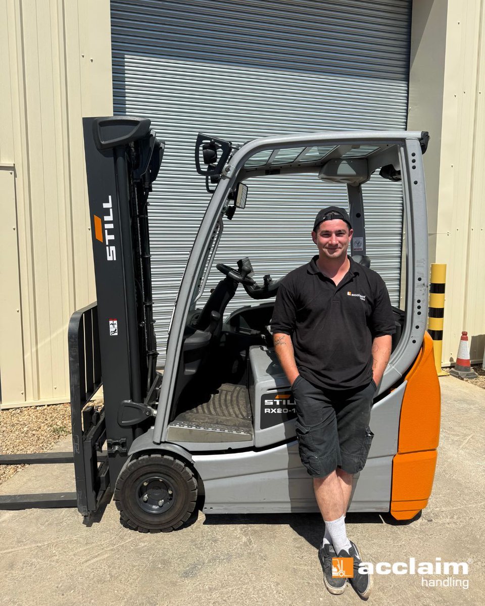 Say hello to Shaun, one of our dedicated Mobile Engineers based at our Spalding depot! 👋

🔧 Favourite film: Scarface
🍛 Favourite food: Thai 
🏁 Pastimes: Skateboarding or following the latest action in Formula 1.

Thanks for everything you do, Shaun! 🙌