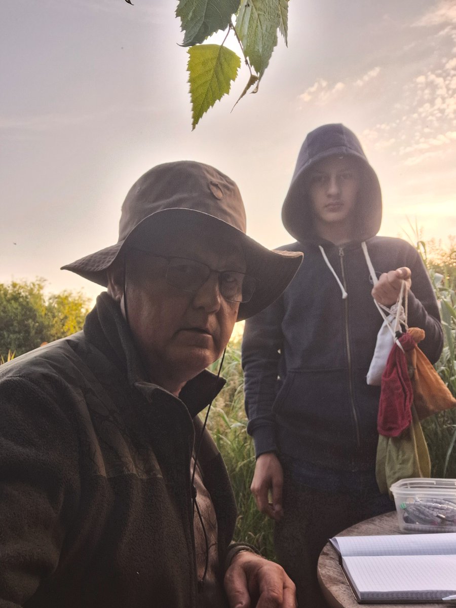 Aizvadītajā nedēļā uzsākām putnu gredzenošanas sezonu Papes ezera niedrājā. #PAPE2025