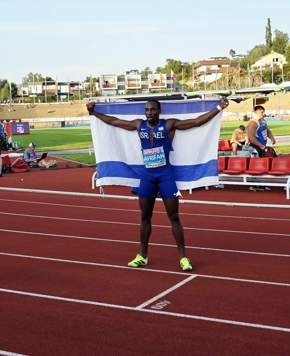HananyaNaftali's tweet image. Israeli athlete Blessing Afrifah waves the flag of Israel after winning GOLD again at the U23 200M European Championship! 🇮🇱🥇
So much for the “apartheid” lie.