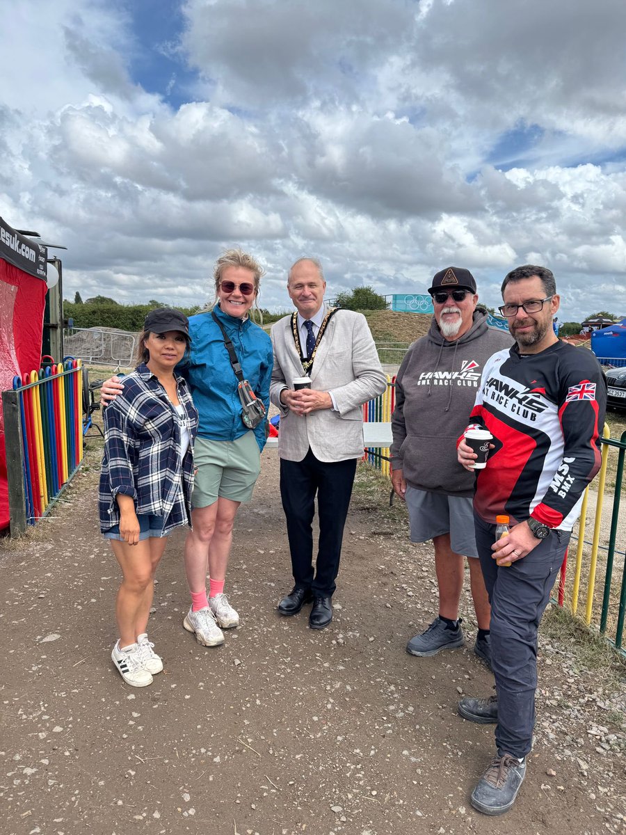 HillingdonMayor's tweet image. Really enjoyable afternoon spent with the Hayes Hawkes BMX Club at Lake Farm for the South Region Race.