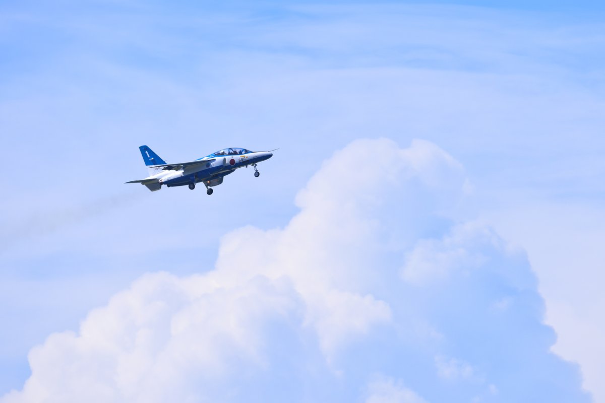 copy_photos's tweet image. TLにブルーインパルスの写真がいっぱいなので自分も便乗。2年前の宮城旅行最終日に見た松島基地の訓練飛行。帰郷前に嬉しいサプライズでした。
#ブルーインパルス #松島基地
