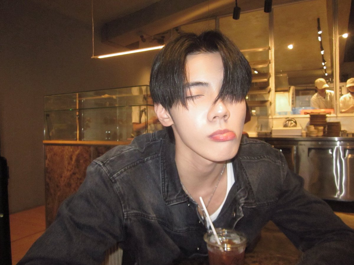PEEMWASU_'s tweet image. นี่นะครับ
