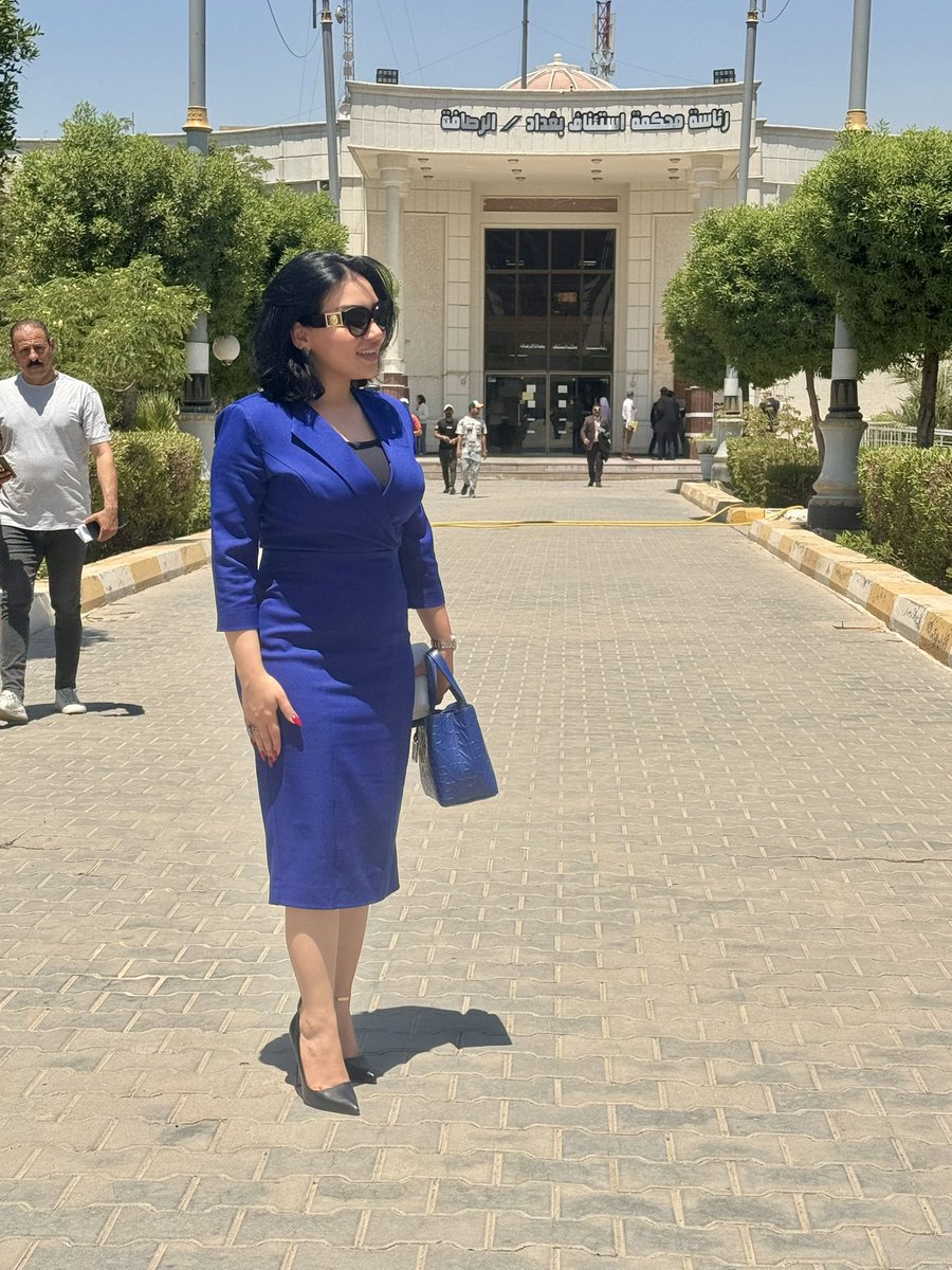 MunaSami10's tweet image. (يزيد بن معاوية) سبب شكوى خميس الخنجر ضدّي..
وبهذه المناسبة، أودّ تقديم درس مبسّط للسيد:
هناك فرق بين الجملة والسؤال، يعرفه كل طالب في الابتدائية، هناك فرق بين ان اقول "خميس الخنجر يزيد العصر" وبين ان اسال ضيفي "لماذا قلت عن خميس الخنجر يزيد العصر؟".
ثم، لماذا تعتبر تشبيهك…