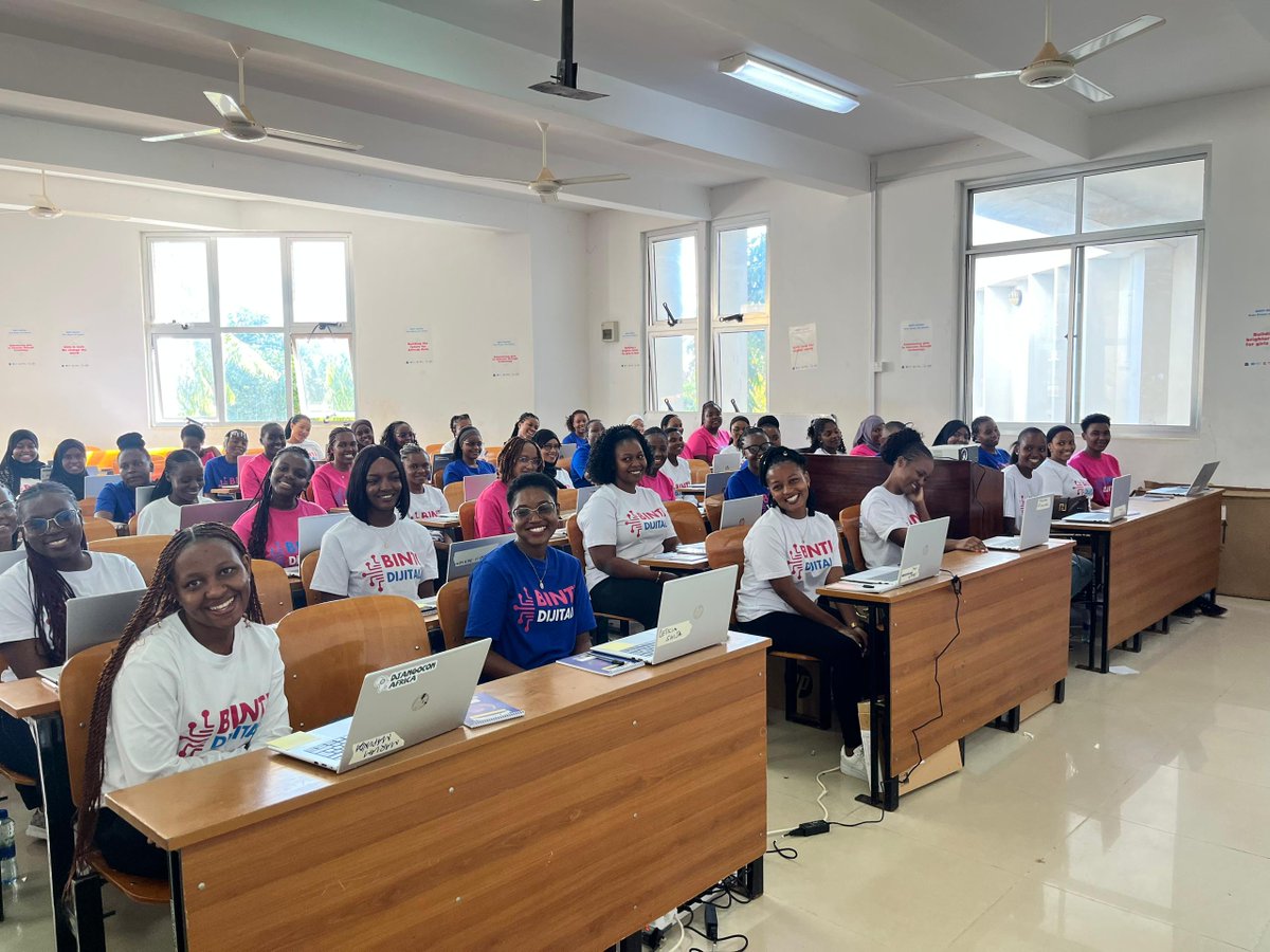 unwomentanzania's tweet image. 🚀 Happening Now in Dodoma: The @AGCCIAfrica_1 Coding Camp in Dodoma officially kicks off!
For 10 days, 50 young women and girls from across Tanzania will explore coding, robotics & digital innovation, unlocking pathways to future careers in tech. Stay tuned for more.