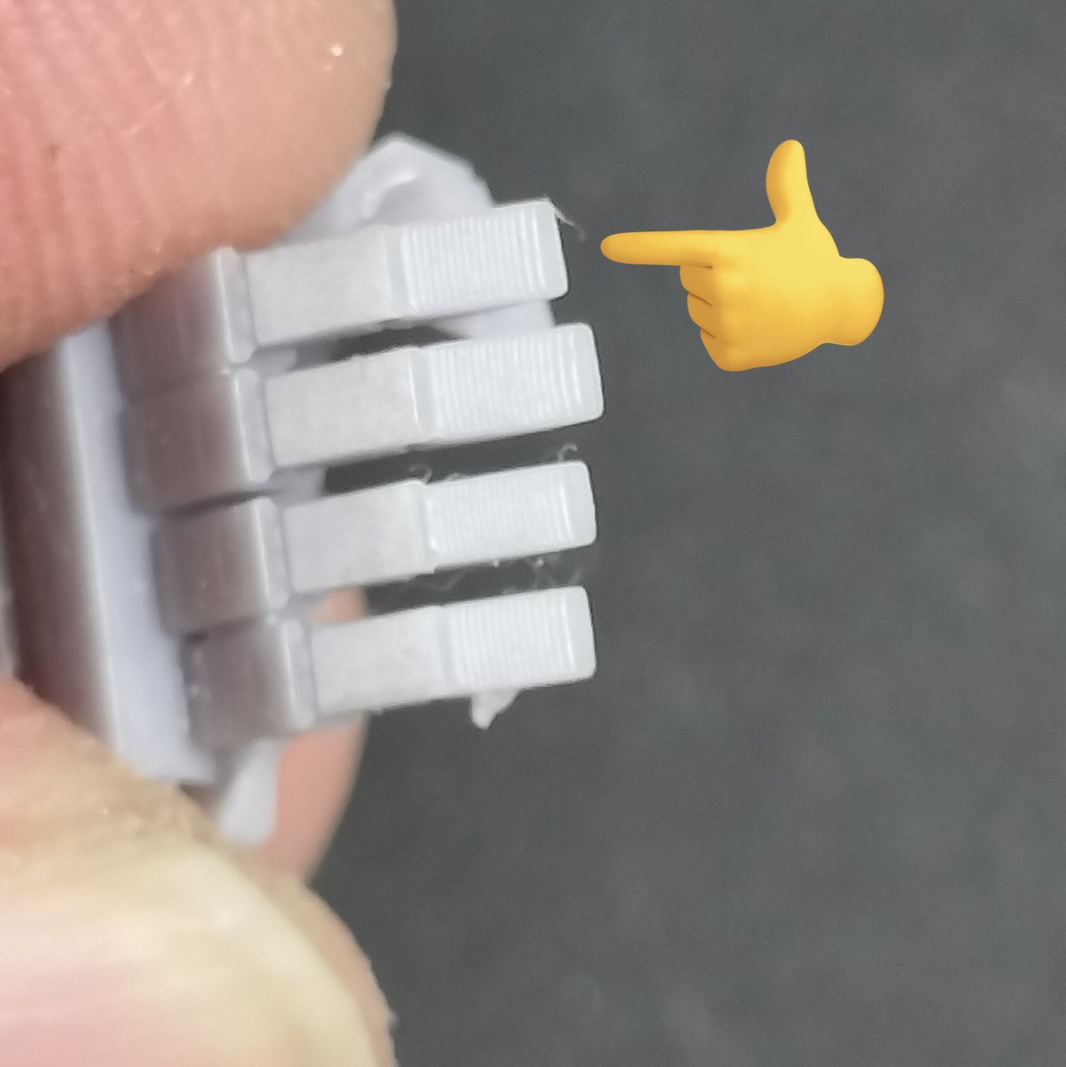 NORIpiltucha's tweet image. 3Dプリンターの断層が
ルーターと釘でヤスレるだと‼️
初めは釘に紙ヤスリ付けて削ろうと思ったんだけど
何も付けないで削れたわ🤣
作り方
①釘をグラインダーで小さく削ります
②断層めがけて削ります
③終了🤣
注意⚠️グラインダーの目の粗さで出来上がりが異なるので調整は必要だと思います😗