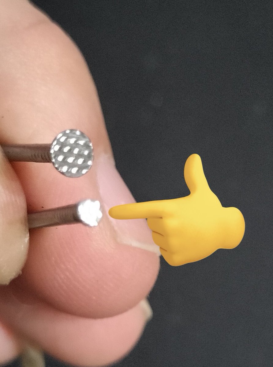 NORIpiltucha's tweet image. 3Dプリンターの断層が
ルーターと釘でヤスレるだと‼️
初めは釘に紙ヤスリ付けて削ろうと思ったんだけど
何も付けないで削れたわ🤣
作り方
①釘をグラインダーで小さく削ります
②断層めがけて削ります
③終了🤣
注意⚠️グラインダーの目の粗さで出来上がりが異なるので調整は必要だと思います😗