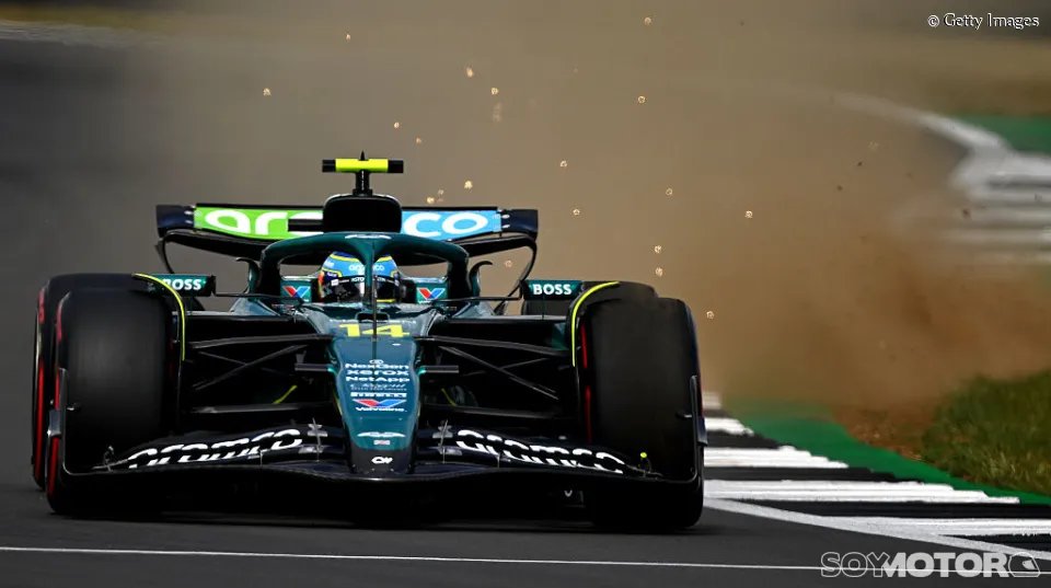 SoyMotor's tweet photo. 🚨Honda y Aston Martin, ¿una apuesta diferente al resto en 2026?

➡️El fabricante japonés ha tomado una dirección diferente en el circuito de baterías respecto a sus rivales, según prensa alemana

#F1 https://t.co/94B5utwaH3
