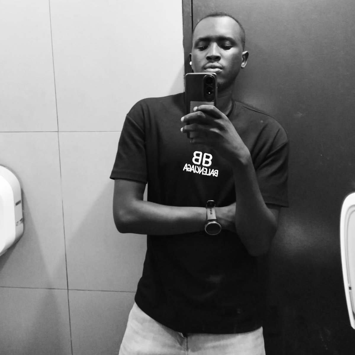 Pouch Nyang Top tweet media