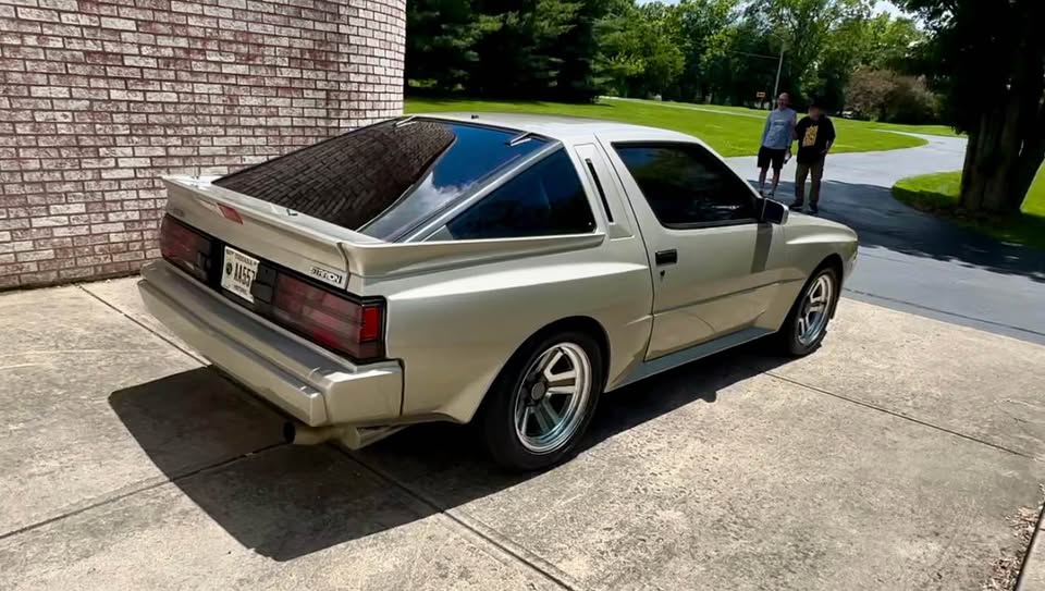 drivertodriver's tweet image. 1988 Mitsubishi Starion ESI-R: Editor Pick, Stock, 190hp 2.6L Turbocharged Inline 4, RWD, Manual. drivertodriver.com/car/-OGw_rsGc6…
