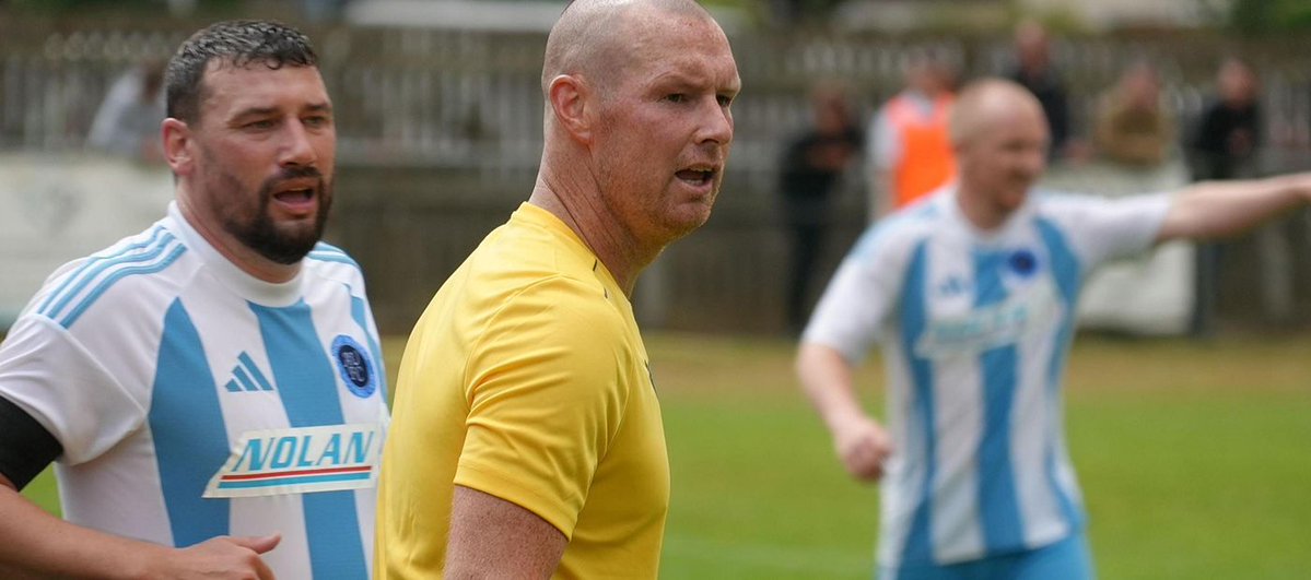 Oxfordshire FA ⚽ (@oxfordshirefa) on Twitter photo Over the weekend, @ArdleyUnitedFC and <a href="/OUFCOfficial/">Oxford United</a> Legends came together to host a charity fixture in memory of those that lost their lives in the Bicester Motion fire earlier this year, raising £8,000 for @Firefighters999.
Read more at bit.ly/3TM4NGN Over the weekend, @ArdleyUnitedFC and <a href="/OUFCOfficial/">Oxford United</a> Legends came together to host a charity fixture in memory of those that lost their lives in the Bicester Motion fire earlier this year, raising £8,000 for @Firefighters999.
Read more at bit.ly/3TM4NGN