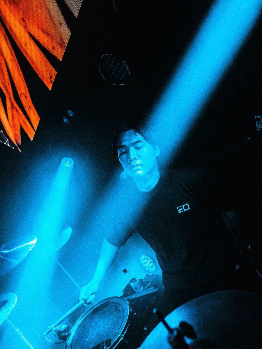 razorriff_th's tweet image. ภาพนิ่งยังพุ่งขนาดนี้ ตอนขึ้นเวทีให้ดูตรงหน้าจะพุ่งขนาดไหน!? 👊
16 ส.ค. นี้ พบกันที่งาน @VISIONOFFATIMA_ Live in Bangkok // บัตร Pre-Sale 50 ใบแรกแถมพลาสเตอร์ร limited edition ฟรี เจอกันได้ที่ Ticketmelon ticketmelon.com/razorriff/visi… 🔗
(📸 akanem515)